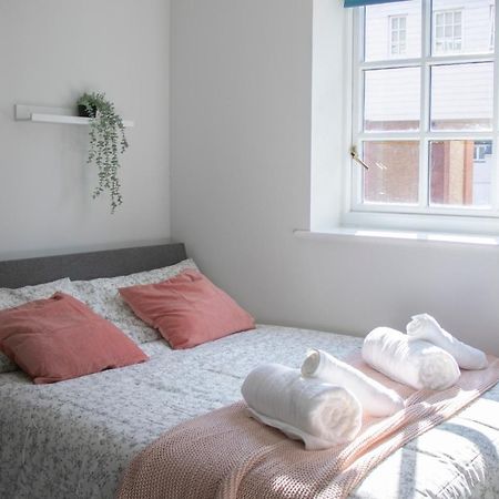 Lovely 3-Bedroom Apartment In Colchester Exterior foto