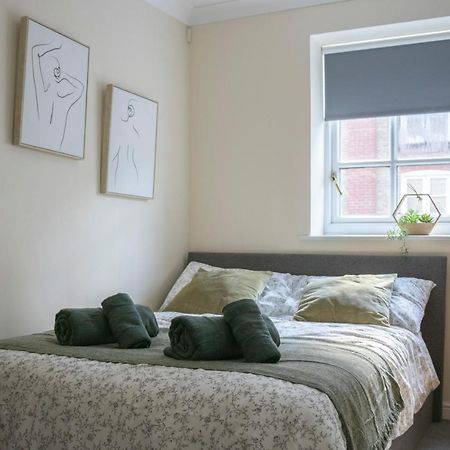 Lovely 3-Bedroom Apartment In Colchester Exterior foto